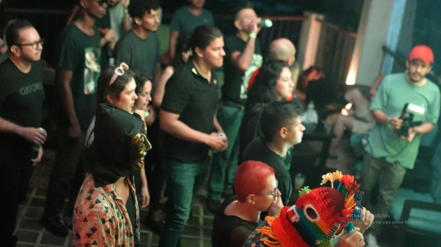 Losaquis alien tribe gathered in a ritual, expressing unity through tribal alien fashion, ancestral symbols, and immersive electronic music. Rodizio viva brasil 